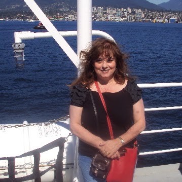 Christine Nicholson Photo 33