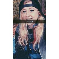Emily Taylor Photo 31