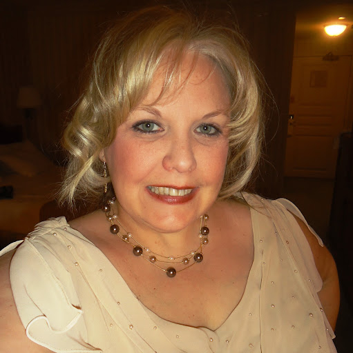 Stacey Schroeder Photo 15