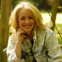Donna Levi Photo 22
