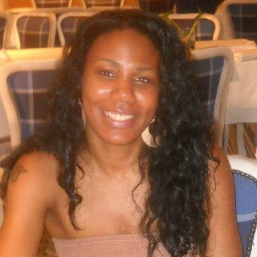 Nicole Thompson Photo 27