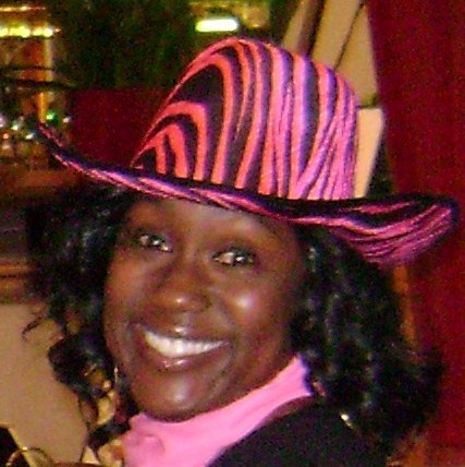Lisa Sanders Photo 43