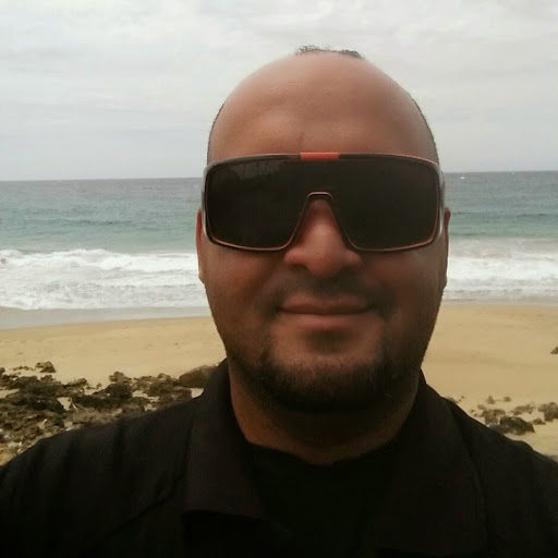 Joel Hernandez Photo 38