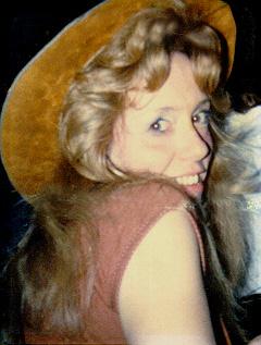 Marilyn Holland Photo 17
