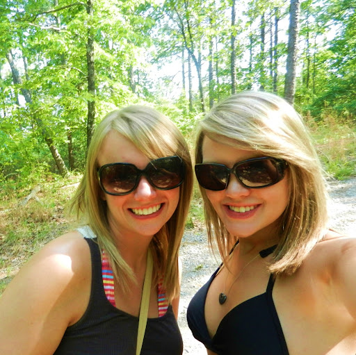 Rebecca Tucker Photo 29