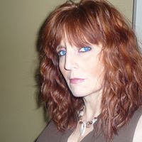 Carla Lynch Photo 40