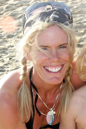 Becky Anderson Photo 7