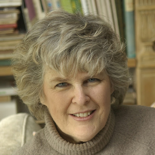 Alice Nixon Photo 11