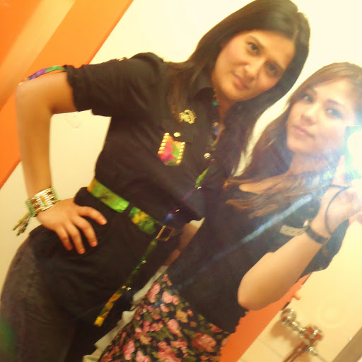 Maria Villalobos Photo 40