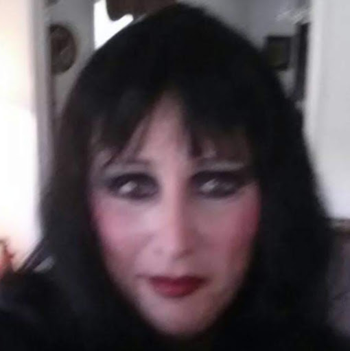 Susan Cummins Photo 23