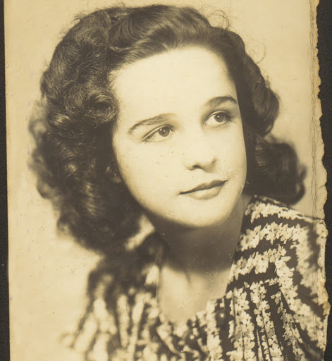 Paula Saenz Photo 18