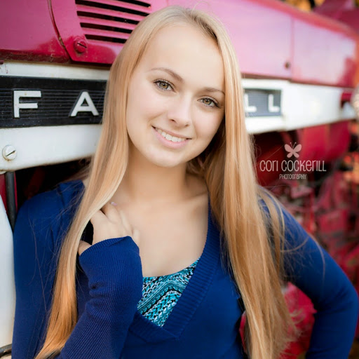 Emily Daniels Photo 30
