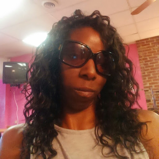 Traci Tucker Photo 15