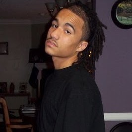 Julian Brooks Photo 10