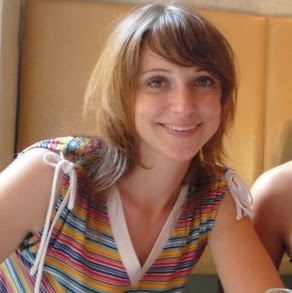 Anna Holcombe Photo 14
