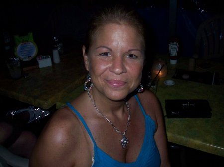 Ann Robinson Photo 15