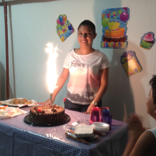 Elvia Aguirre Photo 20