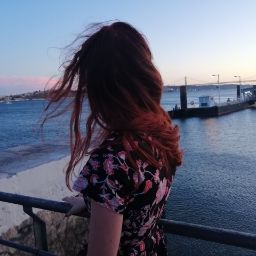 Laura Horvath Photo 16