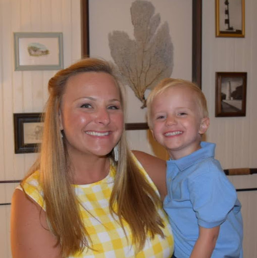 Lisa Compton Photo 19