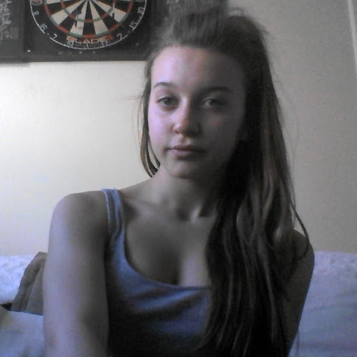 Chloe Barry Photo 6