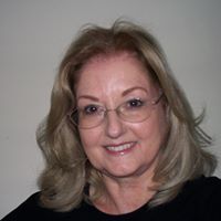 Vivian Reynolds Photo 17
