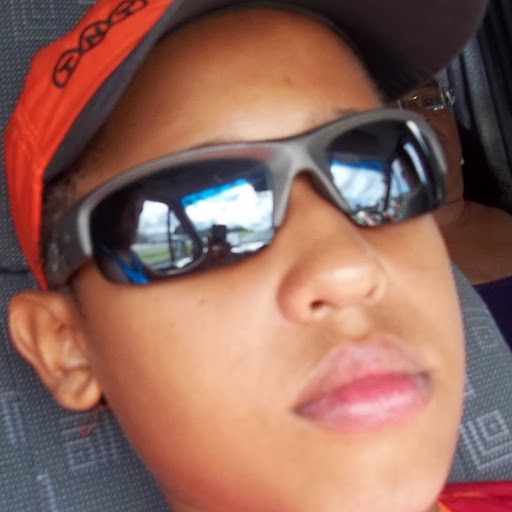 Daniel Santana Photo 23
