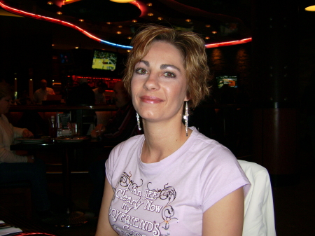 Alison Sanders Photo 19
