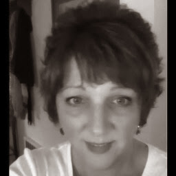 Michele Goldsmith Photo 27