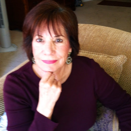 Loretta Martinez Photo 8