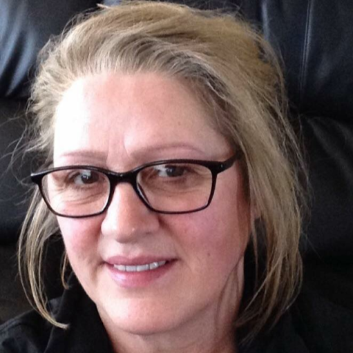 Lynne Robinson Photo 16