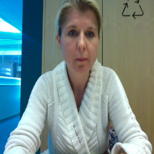 Anna Luther Photo 27