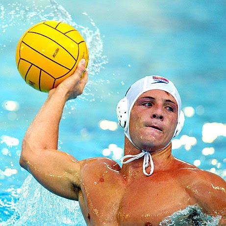 Brady Tucker Photo 7