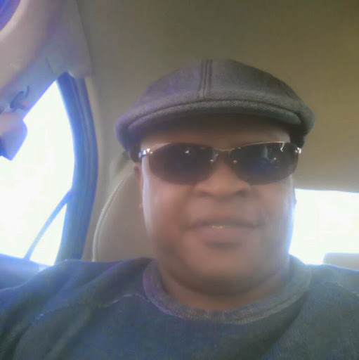 Donald Banks Photo 22