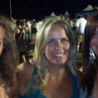 Robin Mackin Photo 3