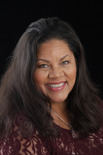 Christine Harris Photo 36