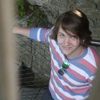 Taylor Leonard Photo 12