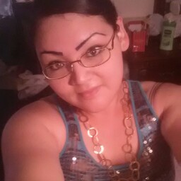Angela Almaguer Photo 4