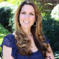 Elizabeth Jensen Photo 41