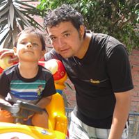 Alex Espinoza Photo 4