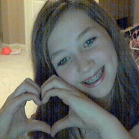 Roxanne Bell Photo 8