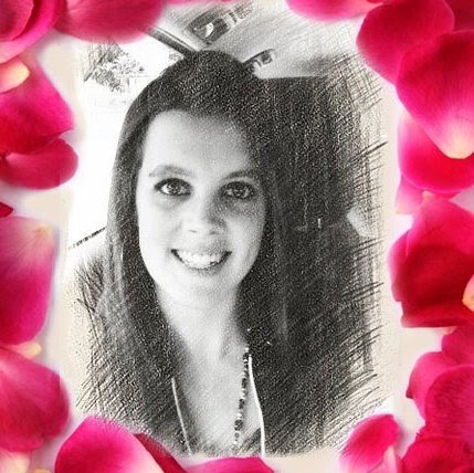 Amanda Carroll Photo 38