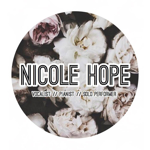 Nicole Hope Photo 18