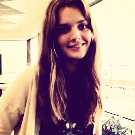 Dana Holland Photo 19