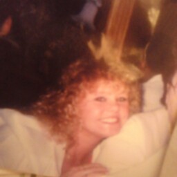 Kathy Meadows Photo 25