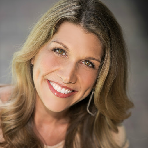 Kristen Hewitt Photo 38