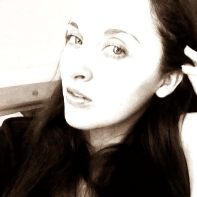 Lydia Garcia Photo 9