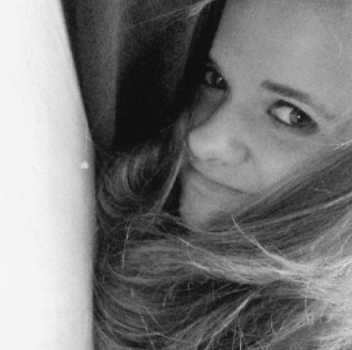Emily Brown Photo 30