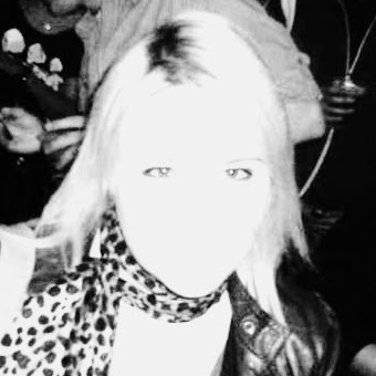 Joanne Wilkinson Photo 39