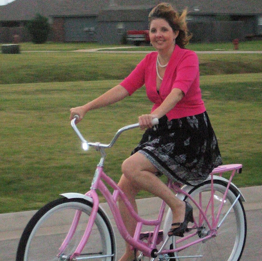 Julie Simmons Photo 23