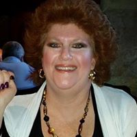 Julie Jenkins Photo 38